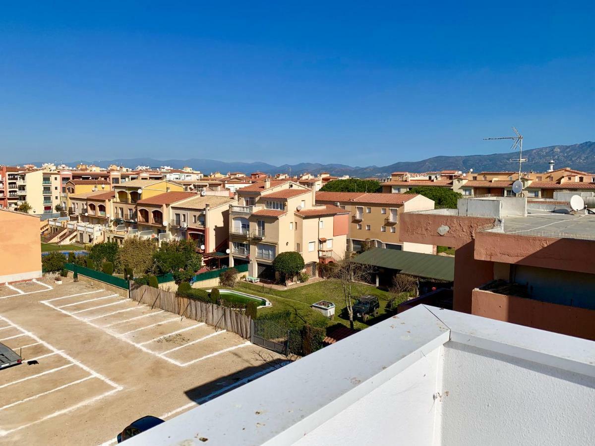 Edifici Valeria Διαμέρισμα Empuriabrava Εξωτερικό φωτογραφία