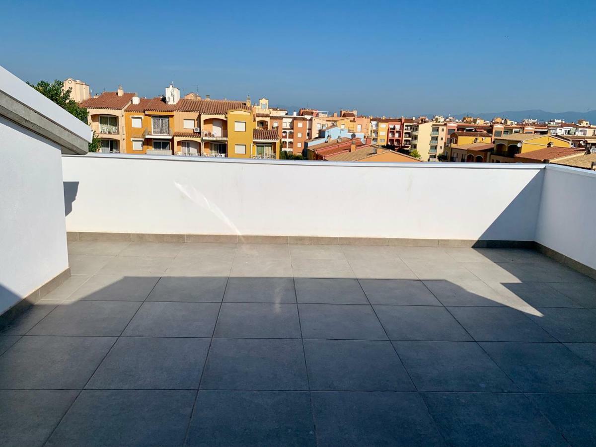 Edifici Valeria Διαμέρισμα Empuriabrava Εξωτερικό φωτογραφία
